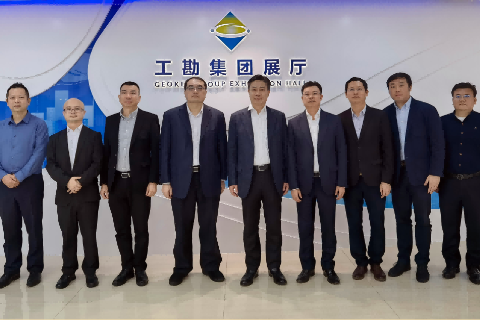  汕头高新区管委会考察团莅临九洲国际集团考察指导